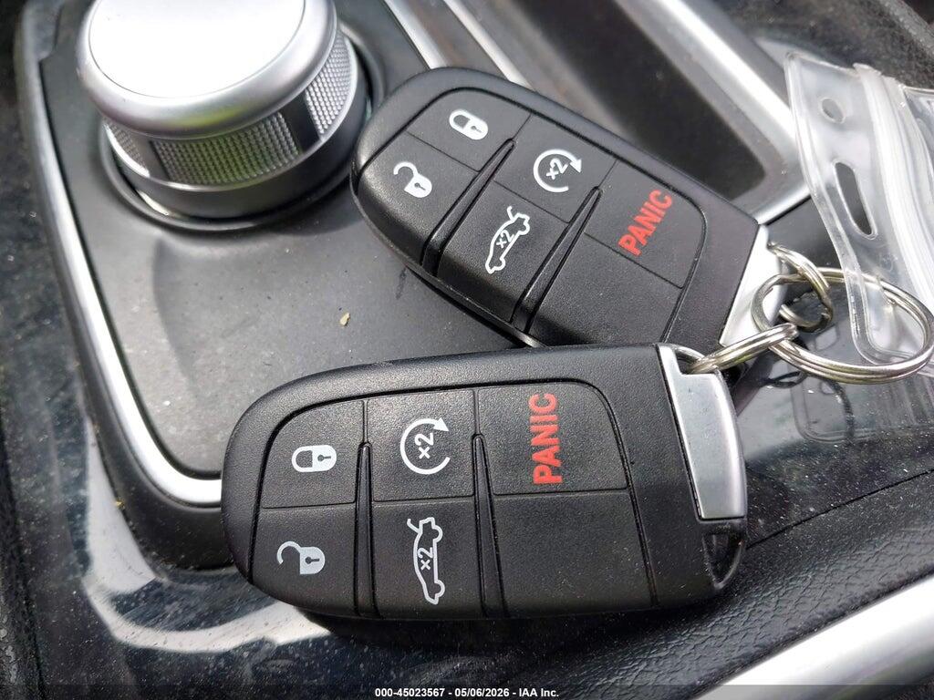2C3CCAKG6GH304917 2016 CHRYSLER 300C photo no. 11