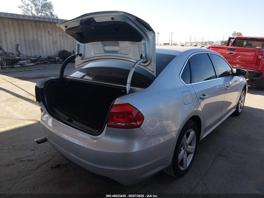 1VWBP7A30CC042111 2012 VOLKSWAGEN PASSAT photo no. 4