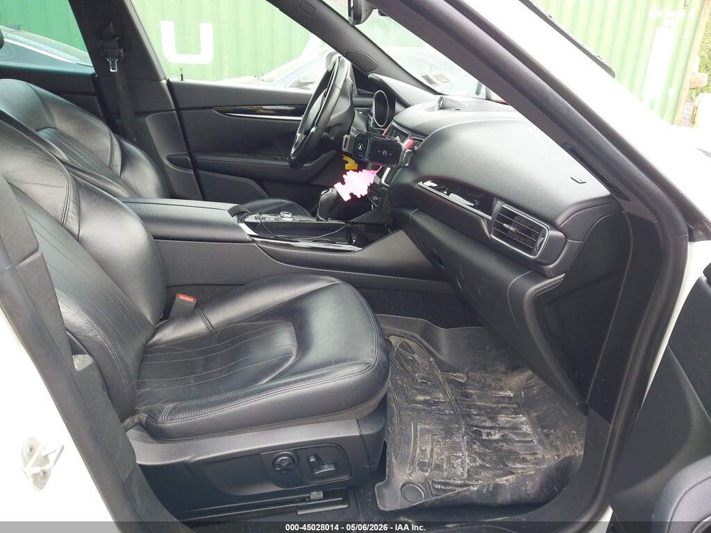 ZN661XUA6HX226922 2017 MASERATI LEVANTE photo no. 5