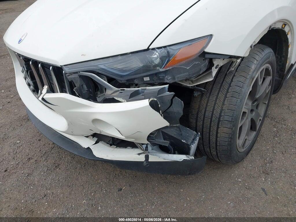 ZN661XUA6HX226922 2017 MASERATI LEVANTE photo no. 6