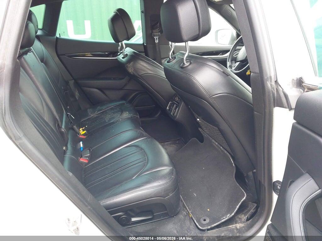 ZN661XUA6HX226922 2017 MASERATI LEVANTE photo no. 8