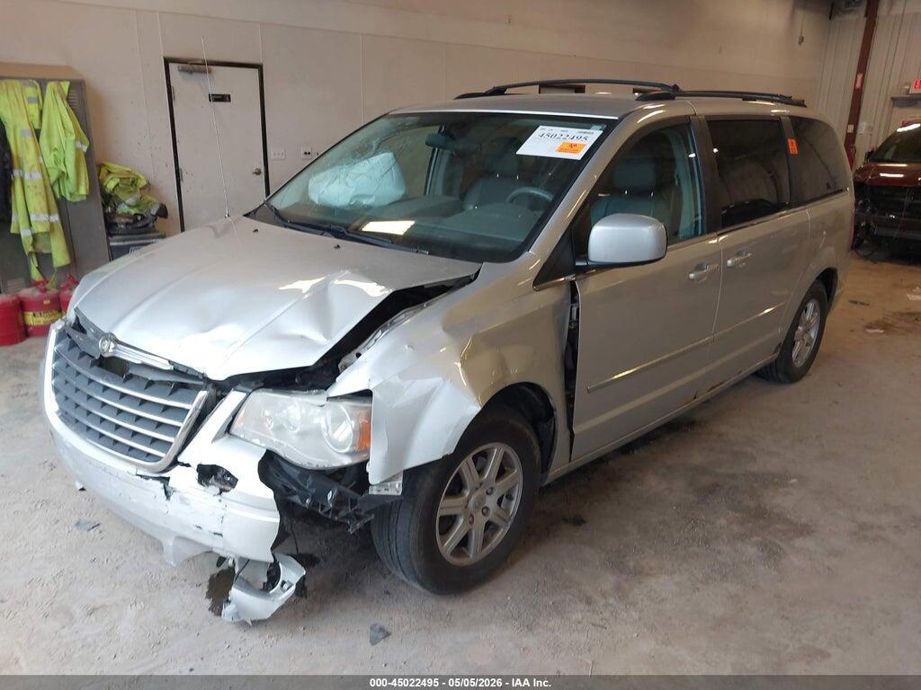 2A4RR5D19AR368868 2010 CHRYSLER TOWN & COUNTRY photo no. 2