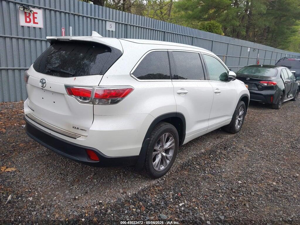 5TDJKRFH2FS167823 2015 TOYOTA HIGHLANDER photo no. 4