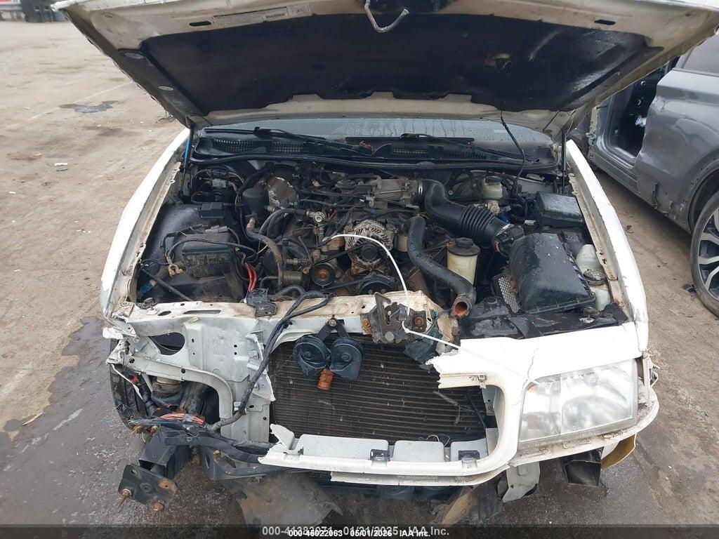 2FAFP71W61X168414 2001 FORD CROWN VICTORIA photo no. 10