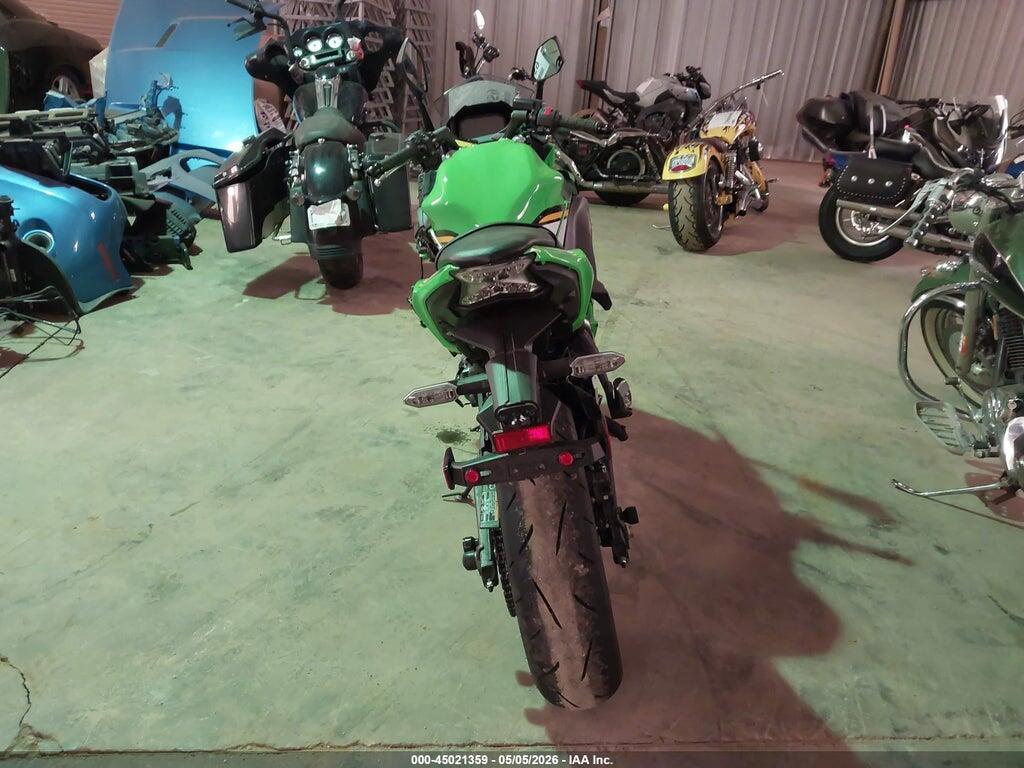 ML5EXEP12SDAE5135 2025 KAWASAKI EX650 photo no. 6