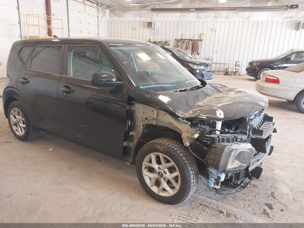 KNDJ23AU6M7145090 2021 KIA SOUL photo no. 1
