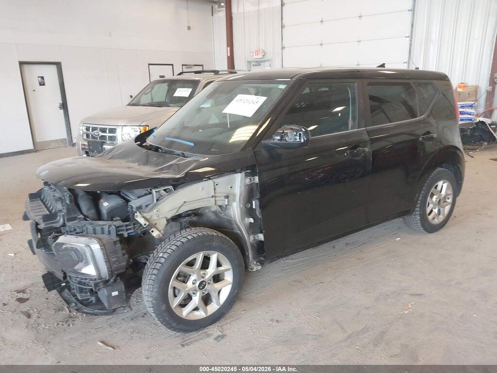 KNDJ23AU6M7145090 2021 KIA SOUL photo no. 2