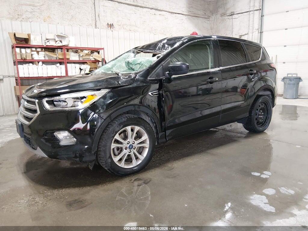 1FMCU9G96HUD43387 2017 FORD ESCAPE photo no. 2