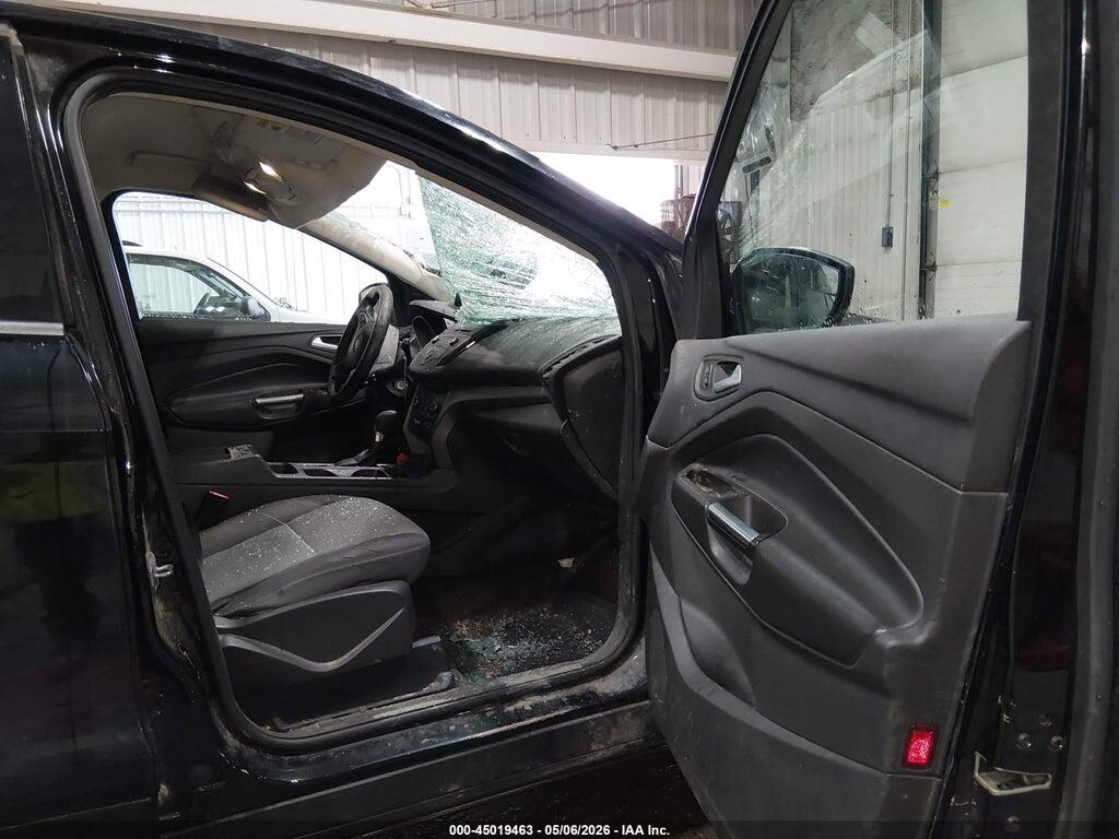 1FMCU9G96HUD43387 2017 FORD ESCAPE photo no. 5