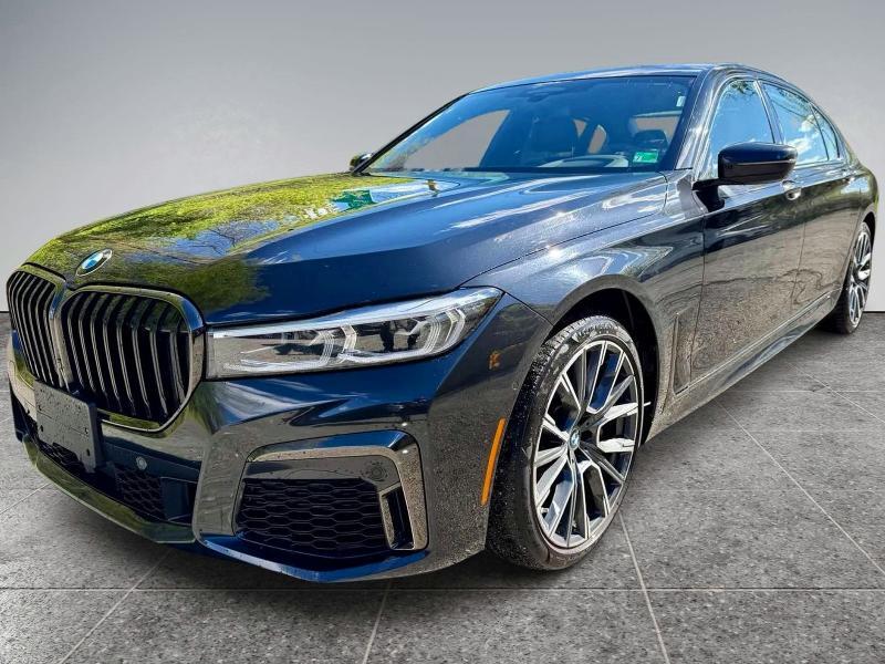 2022 BMW 740 XI