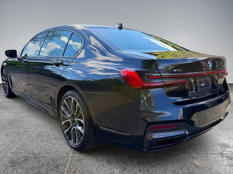 2022 BMW 740 XI — Фото 3 из 14