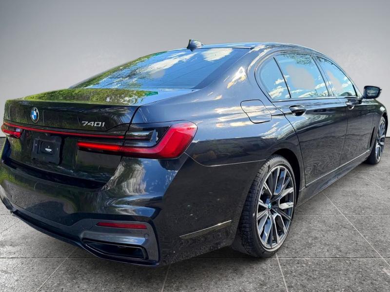 2022 BMW 740 XI — Фото 4 из 14