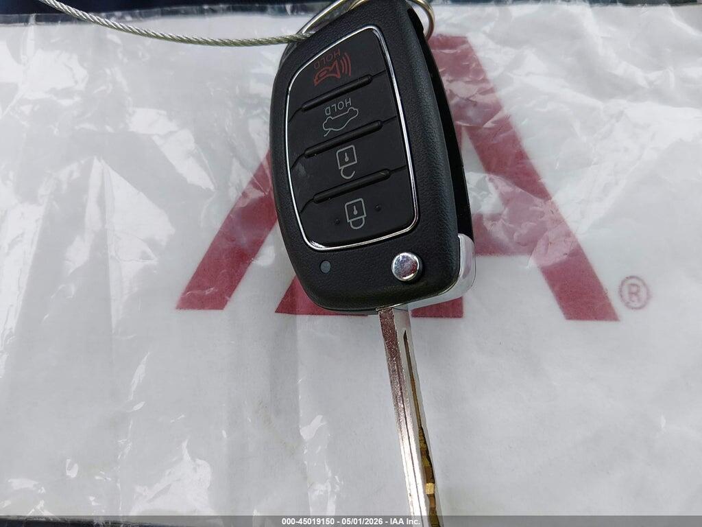 5NPE24AF4HH585142 2017 HYUNDAI SONATA photo no. 11