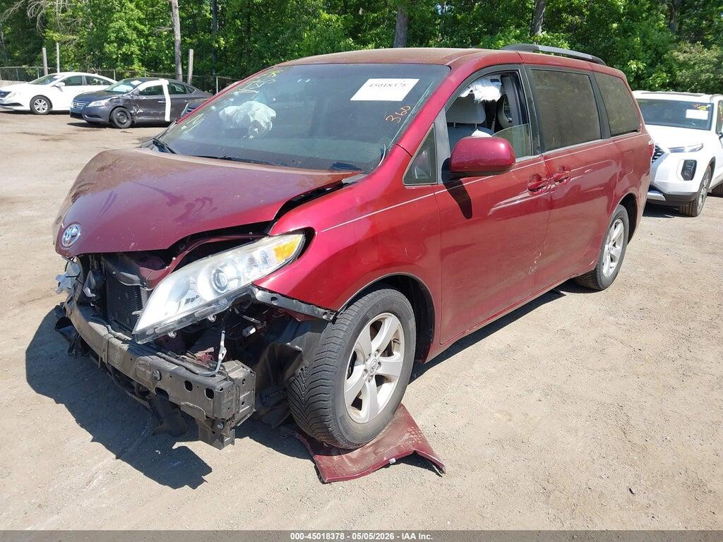 5TDKK3DC9FS648662 2015 TOYOTA SIENNA photo no. 2