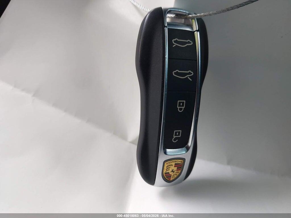 WP0AA2Y19NSA17114 2022 PORSCHE TAYCAN photo no. 11