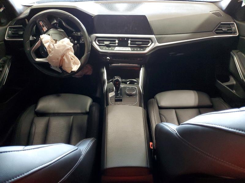 2022 BMW 330XI — Фото 8 из 12