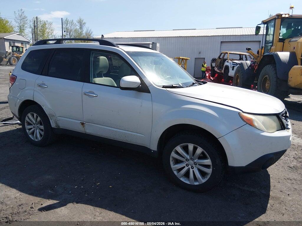 JF2SHACC5DH442228 2013 SUBARU FORESTER photo no. 1
