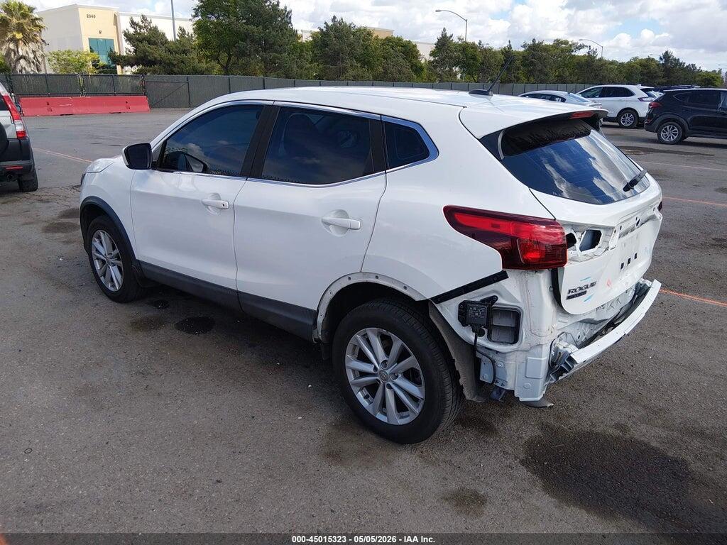 JN1BJ1CP0JW153399 2018 NISSAN ROGUE SPORT photo no. 3