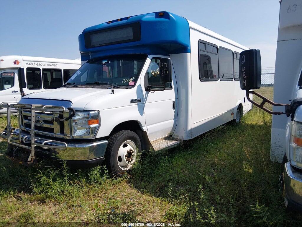 1FDFE4FSXHDC78805 2017 FORD E-450 CUTAWAY photo no. 2