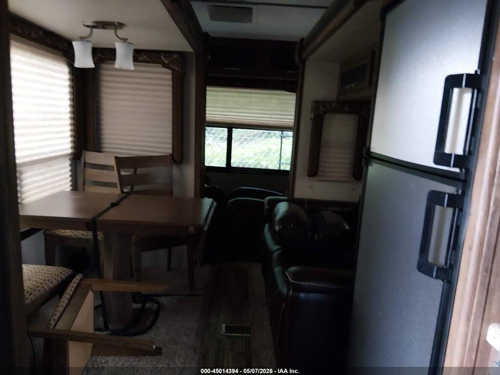 4YDF28S28H2503631 2017 KEYSTONE RV OTHER photo no. 5