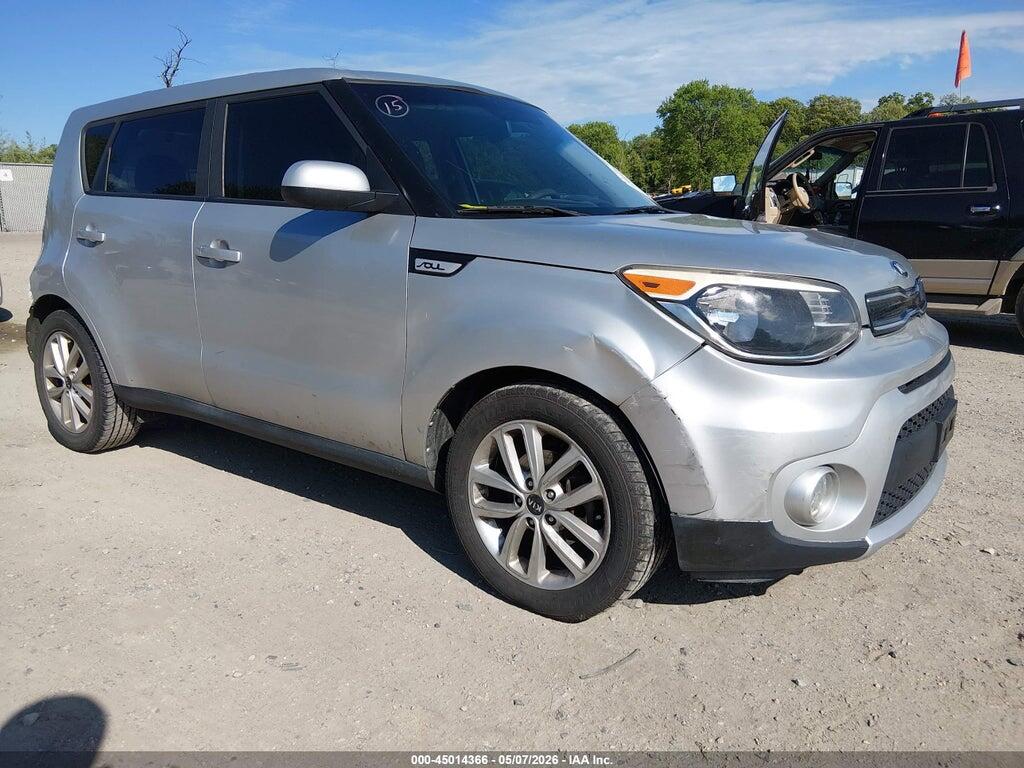 KNDJP3A57J7510639 2018 KIA SOUL photo no. 1