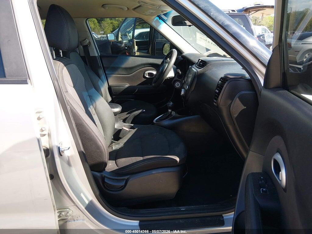 KNDJP3A57J7510639 2018 KIA SOUL photo no. 5