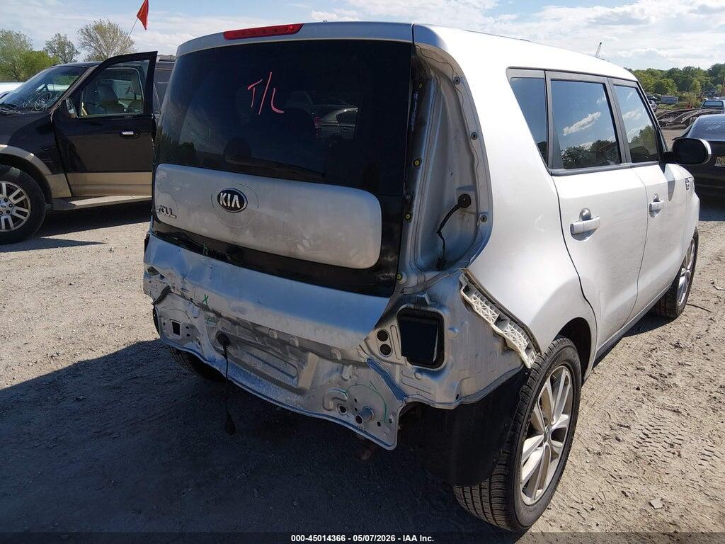 KNDJP3A57J7510639 2018 KIA SOUL photo no. 6