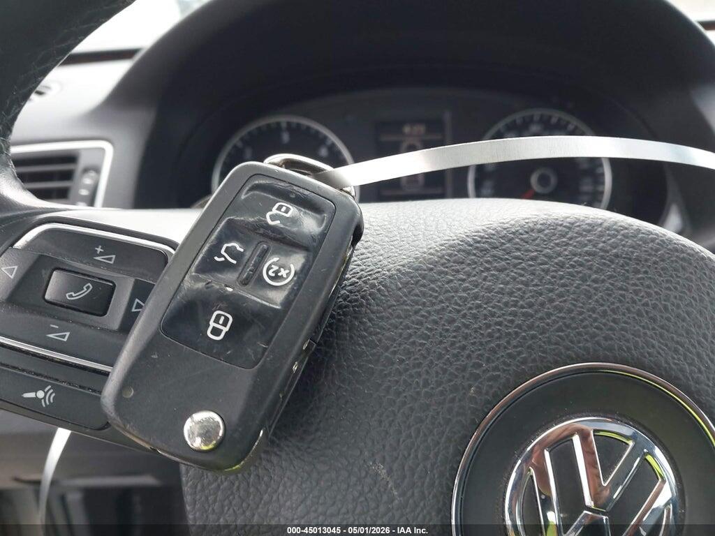 1VWCN7A39DC052714 2013 VOLKSWAGEN PASSAT photo no. 11