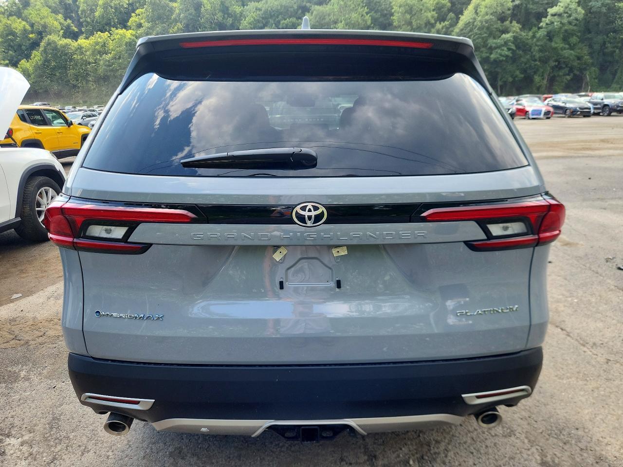 2026 TOYOTA GRAND HIGHLANDER HYBRID MAX PLATINUM — Фото 6 из 13