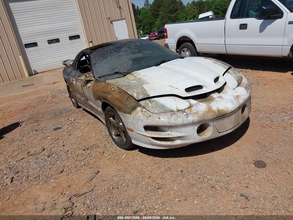 2G2FV22G6Y2140652 2000 PONTIAC FIREBIRD photo no. 1