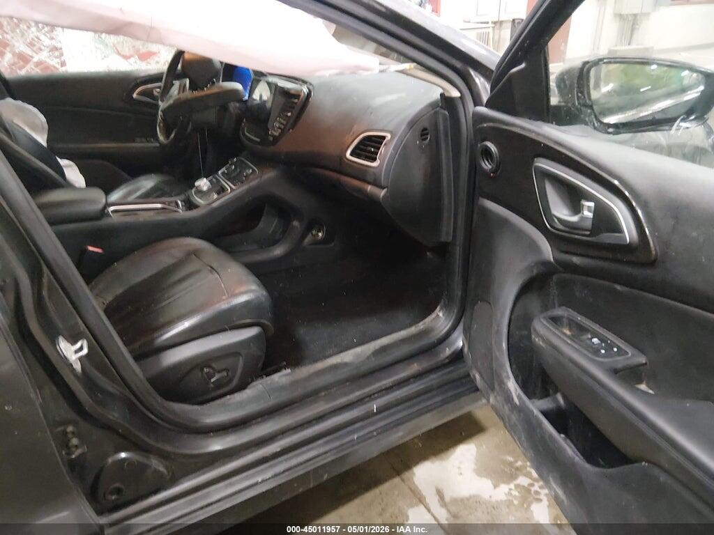 1C3CCCCG9FN517117 2015 CHRYSLER 200 photo no. 5
