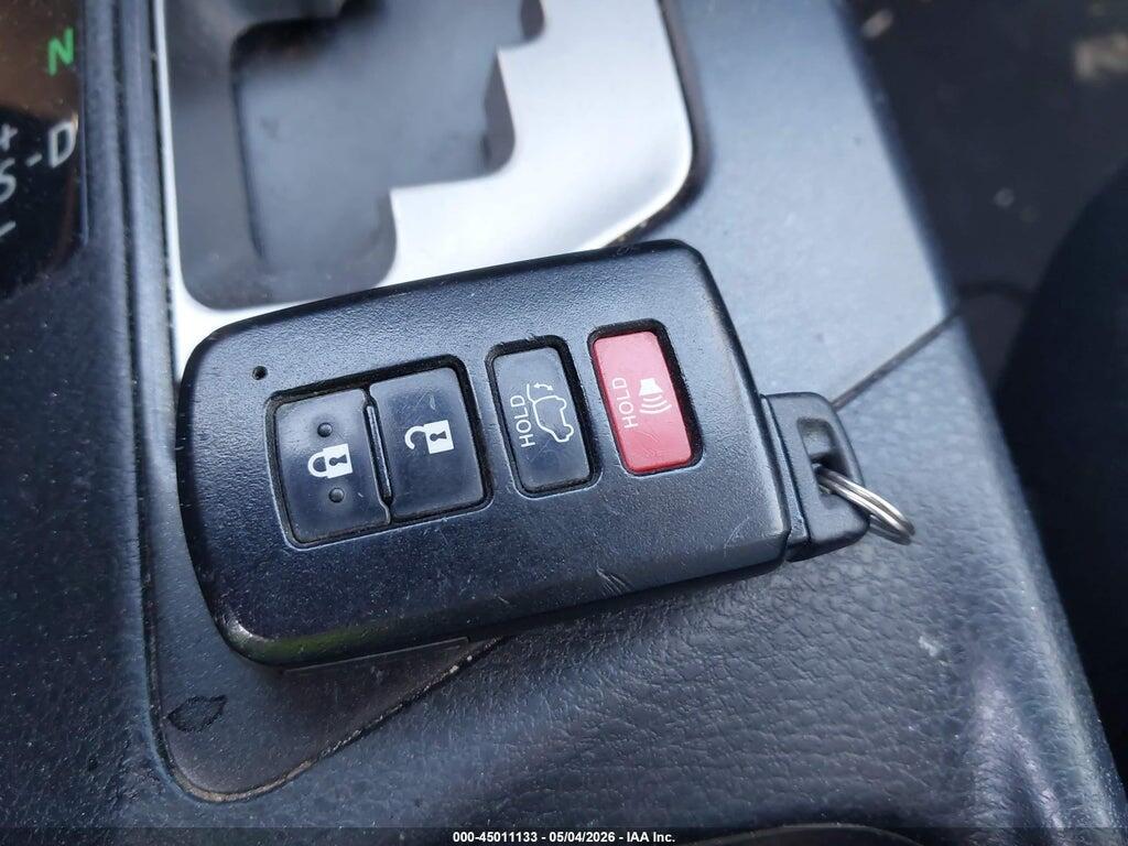 JTMRFREV4JJ736773 2018 TOYOTA RAV4 photo no. 11