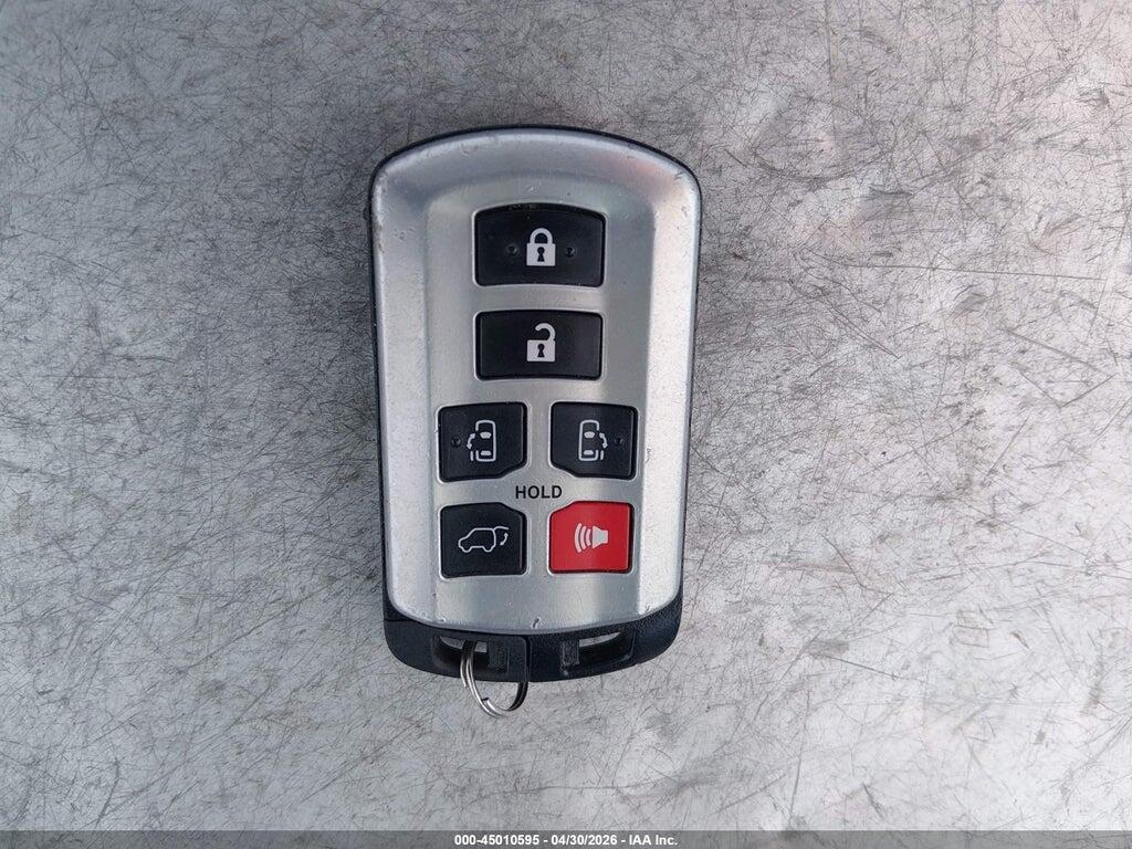 5TDYZ3DC8HS815585 2017 TOYOTA SIENNA photo no. 11