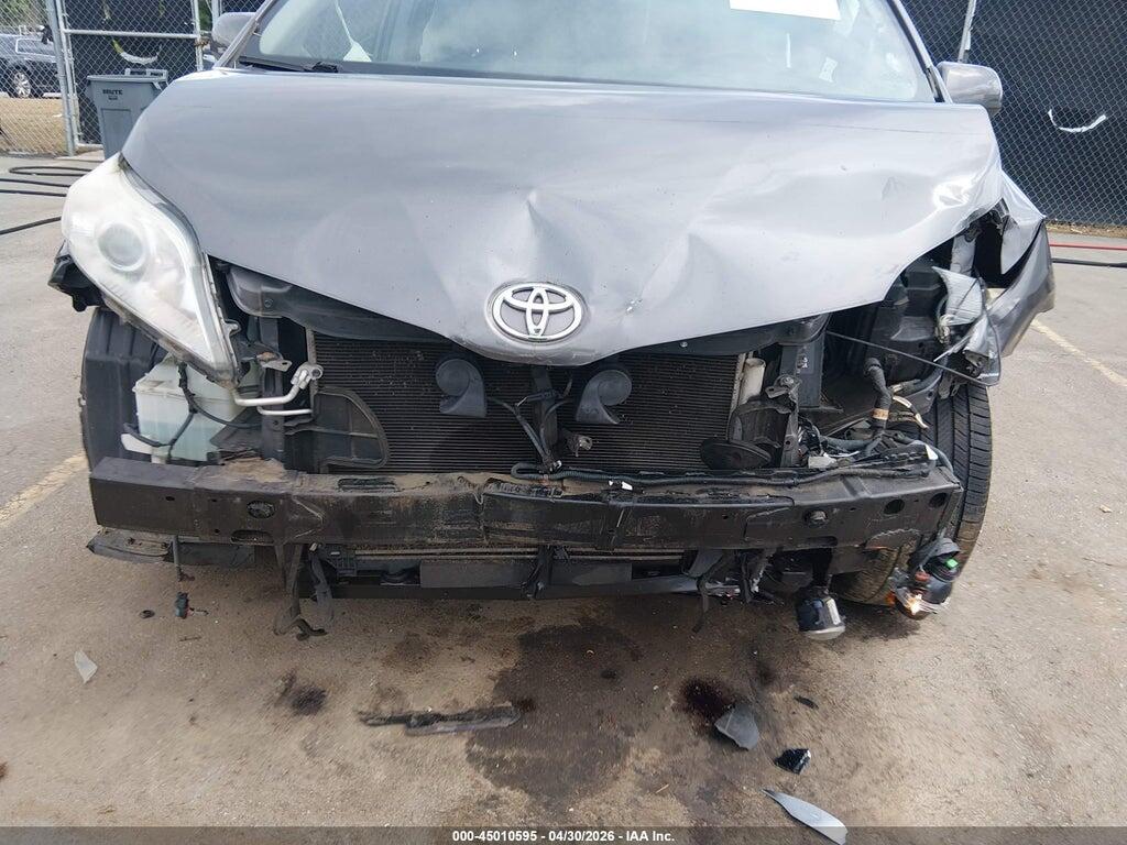 5TDYZ3DC8HS815585 2017 TOYOTA SIENNA photo no. 6