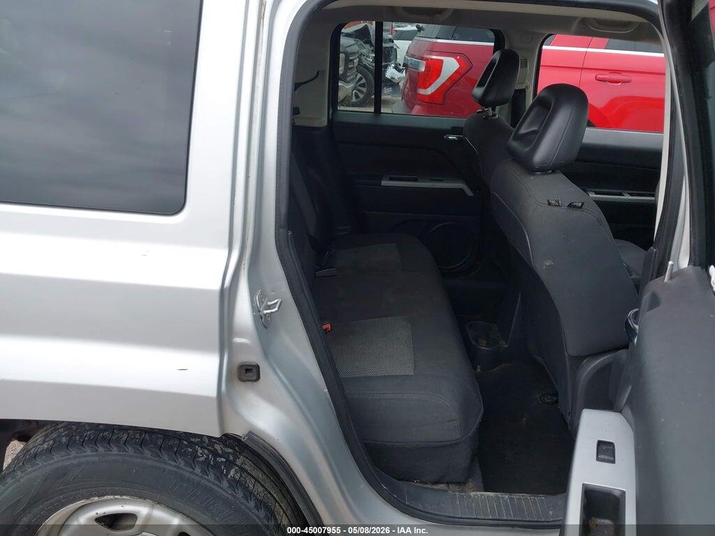 1J8FF28WX8D605489 2008 JEEP PATRIOT photo no. 8