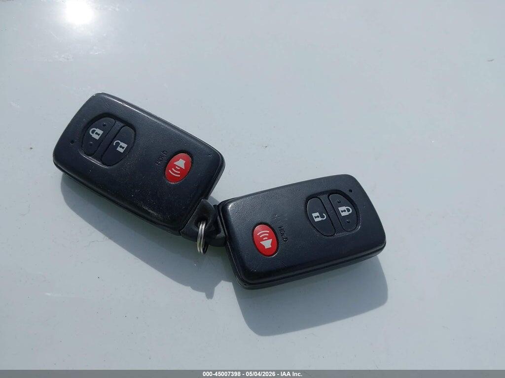JTDZN3EU1C3051760 2012 TOYOTA PRIUS V photo no. 11
