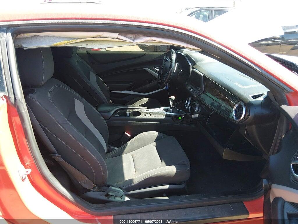 1G1FE1R72H0210458 2017 CHEVROLET CAMARO photo no. 5