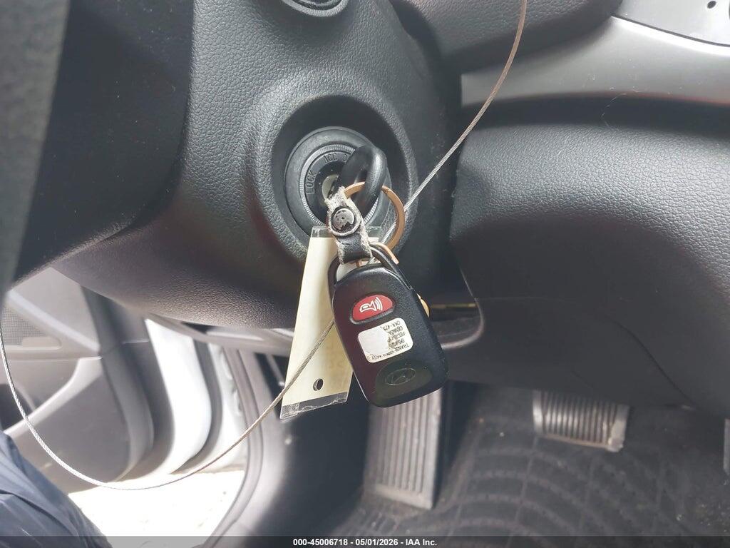 5NPD84LF3JH226961 2018 HYUNDAI ELANTRA photo no. 11