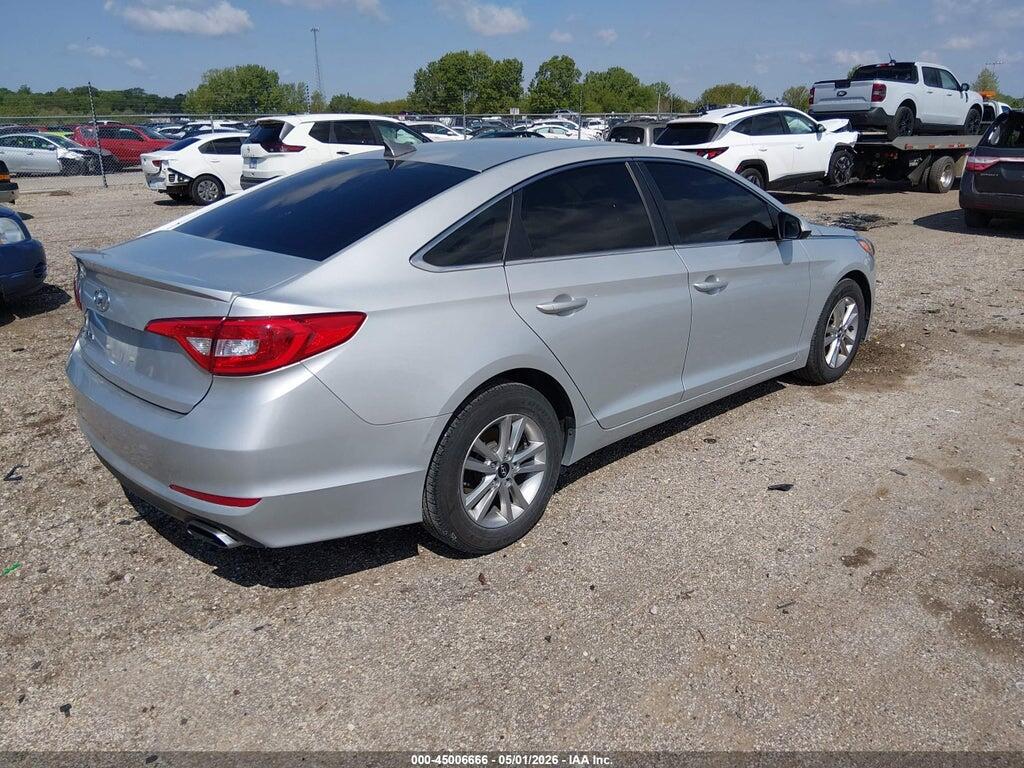 5NPE24AF8FH013830 2015 HYUNDAI SONATA photo no. 4