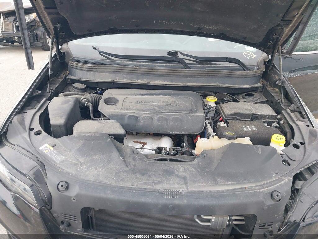 1C4PJLCB4KD377680 2019 JEEP CHEROKEE photo no. 10