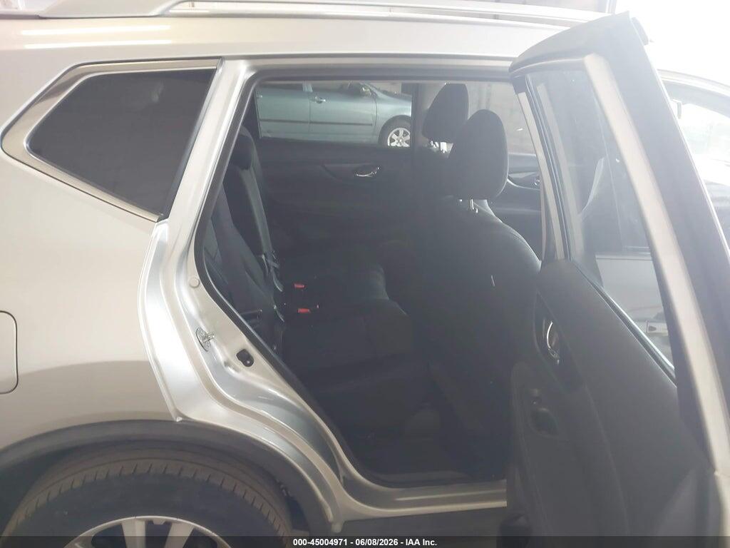 KNMAT2MV9JP529551 2018 NISSAN ROGUE photo no. 8