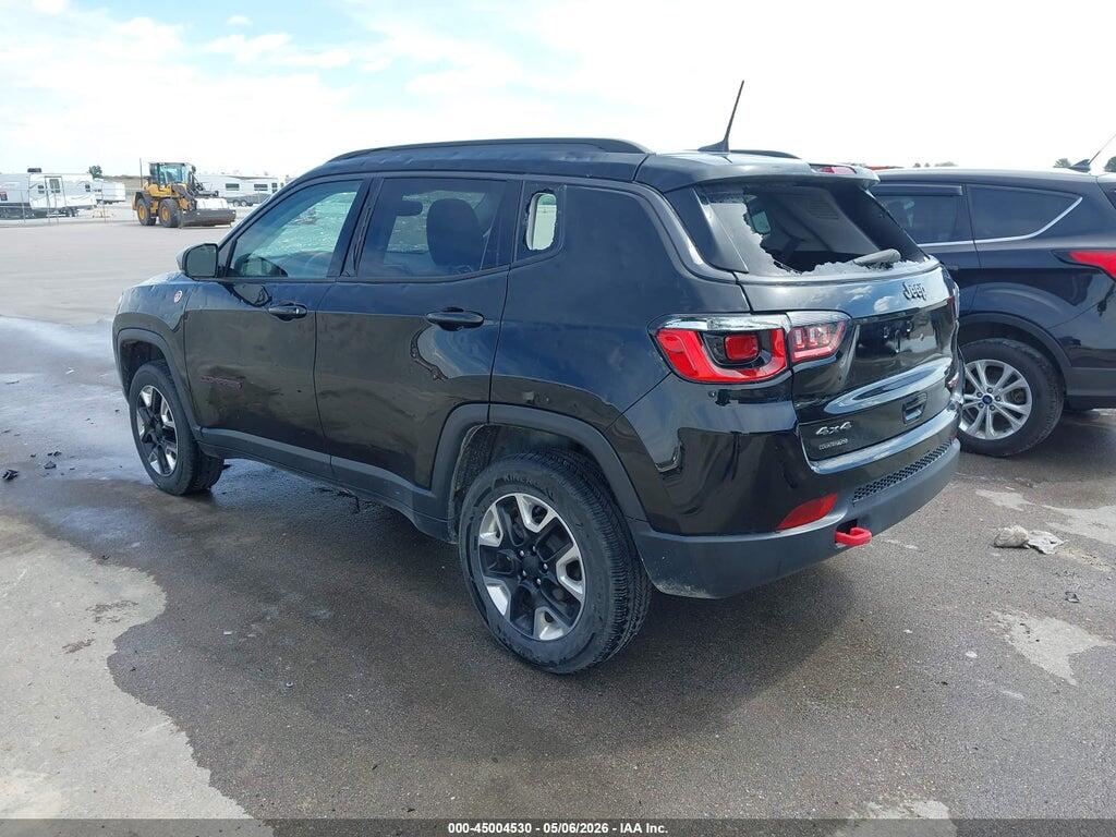 3C4NJDDB0JT210740 2018 JEEP COMPASS photo no. 3