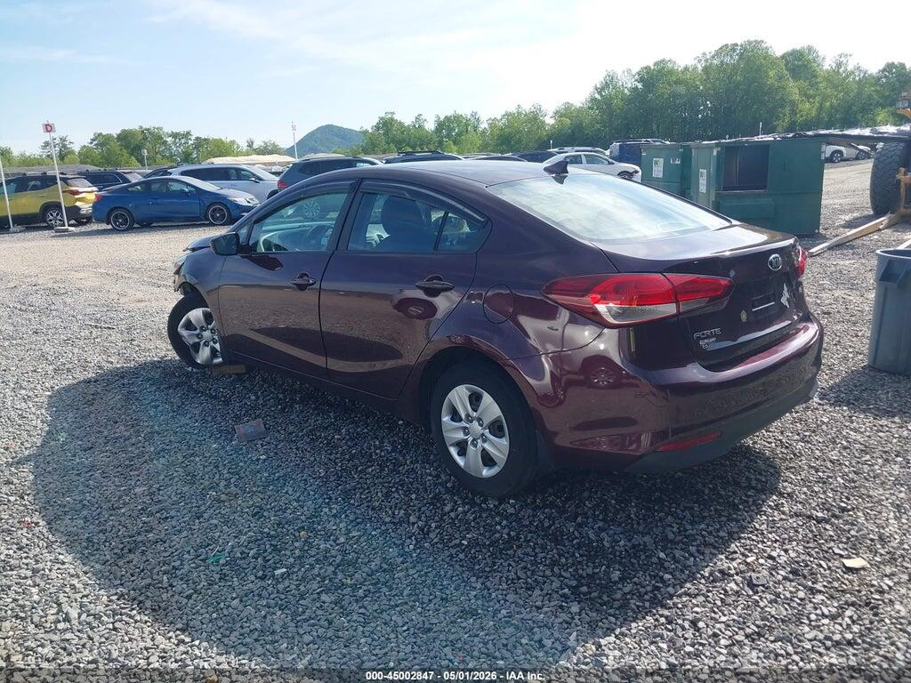 3KPFK4A76JE281768 2018 KIA FORTE photo no. 3