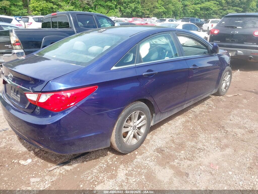 5NPEB4ACXCH467935 2012 HYUNDAI SONATA photo no. 4
