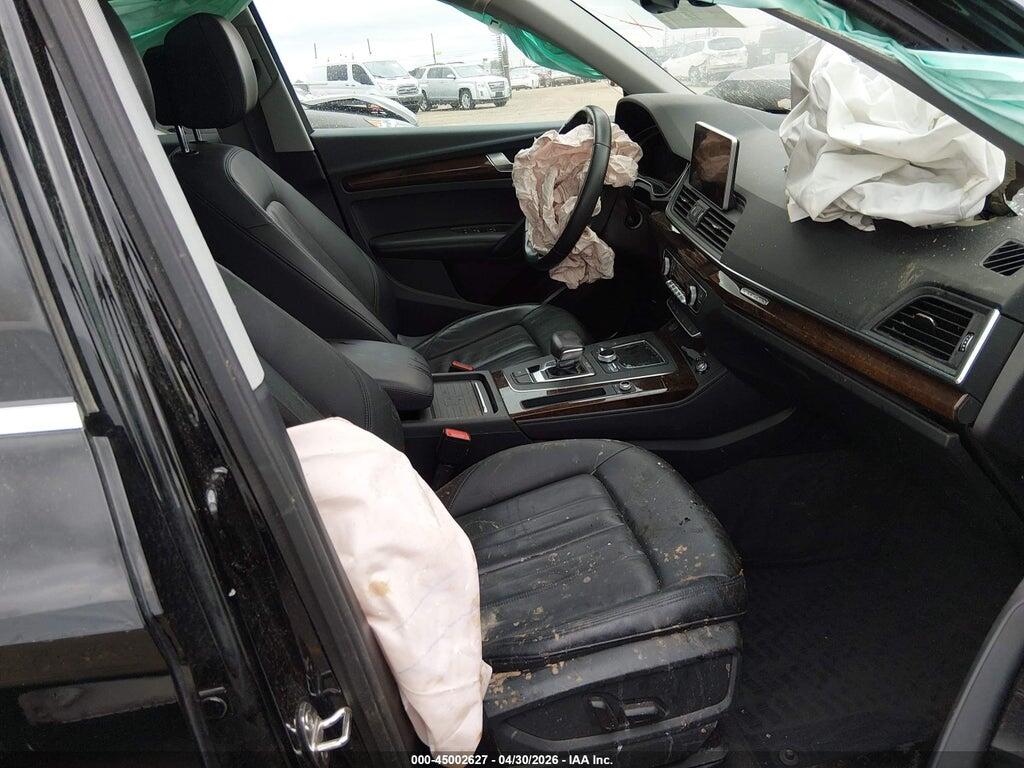 WA1BNAFY0K2140323 2019 AUDI Q5 photo no. 5
