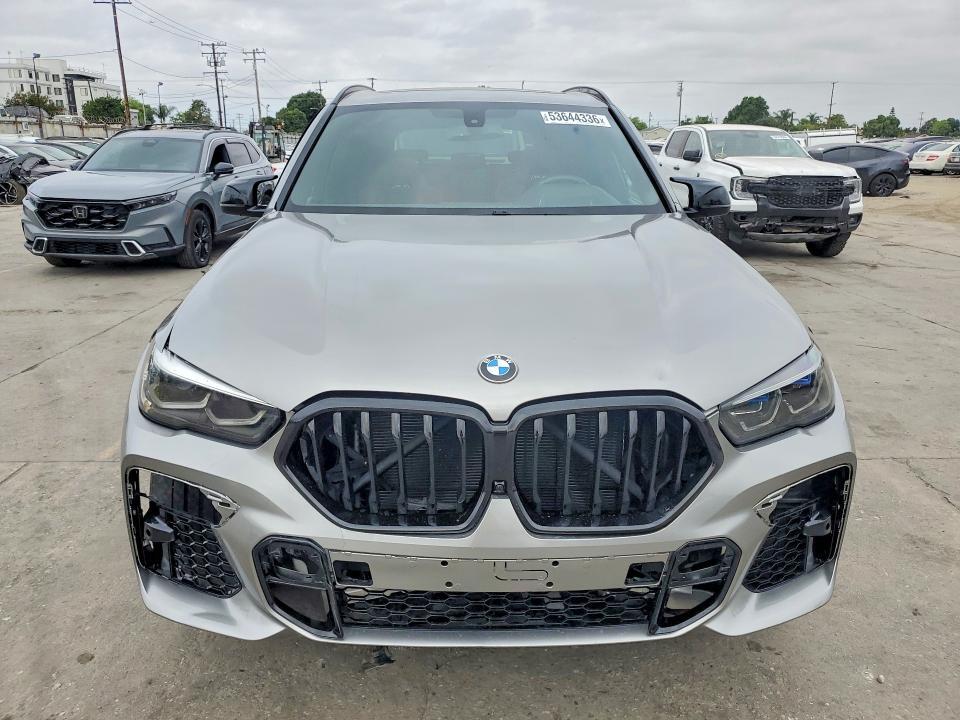 2022 BMW X5 M — Фото 5 из 13