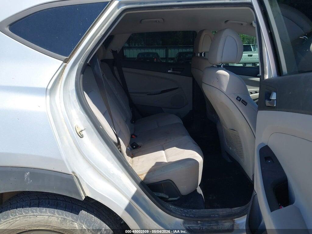 KM8J3CA40JU743309 2018 HYUNDAI TUCSON photo no. 8