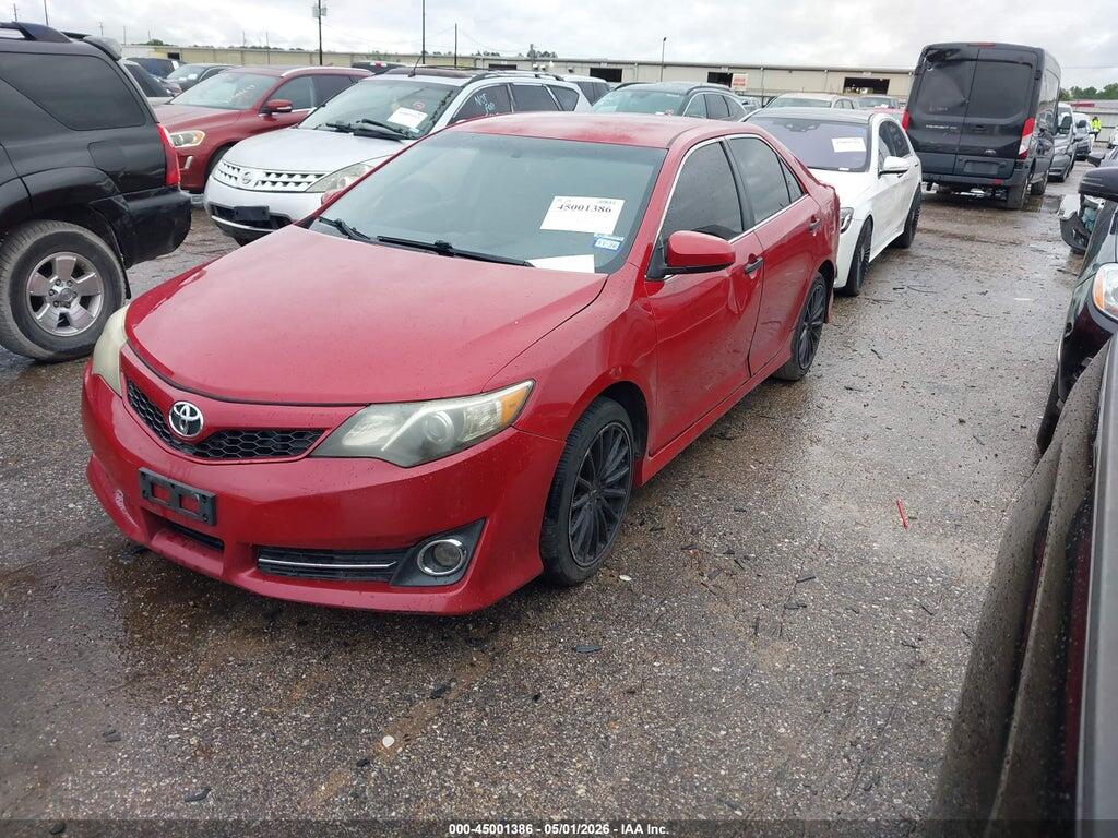 4T1BF1FK0EU729519 2014 TOYOTA CAMRY photo no. 2