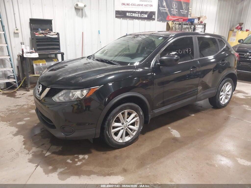 JN1BJ1CR0HW127722 2017 NISSAN ROGUE SPORT photo no. 2