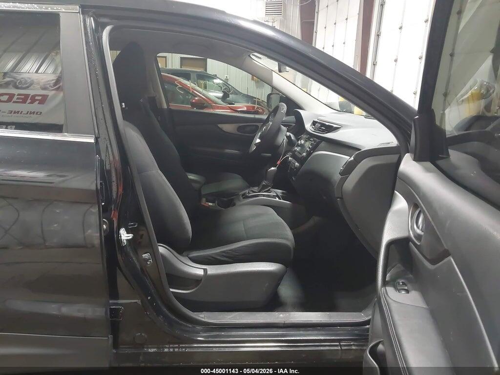 JN1BJ1CR0HW127722 2017 NISSAN ROGUE SPORT photo no. 5